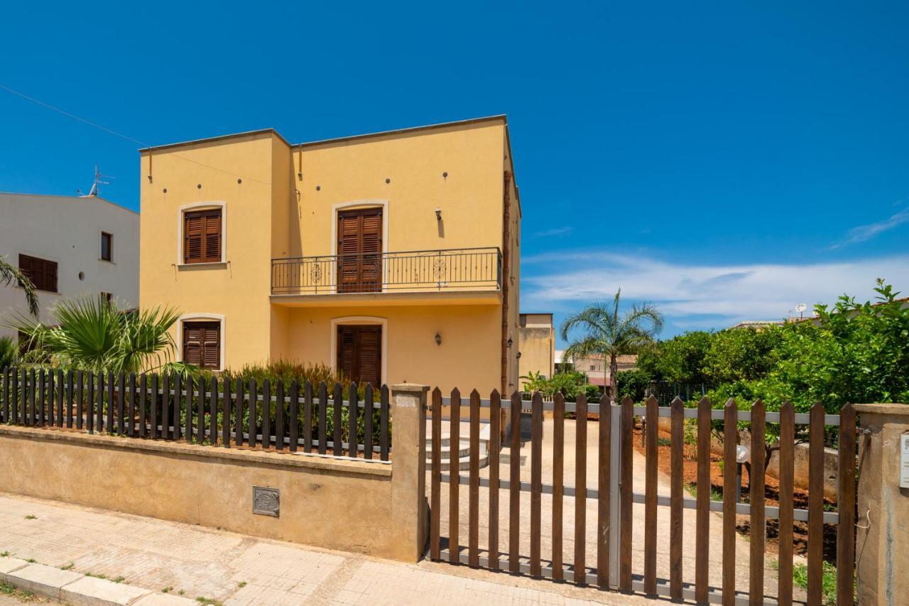 Perla Di Mare Appartamenti Castelluzzo Ngoại thất bức ảnh